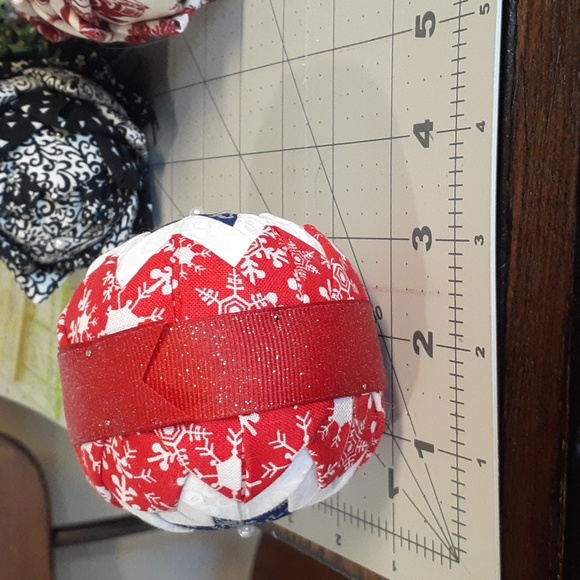 #10  Quilted White,Red, and Blue Christmas Ornament.  Handmade - Picture 2 of 3